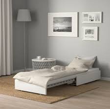 La poltroncina non è un elemento a sé stante, da collocare al centro di un ambiente asettico. Poltrona Letto Ikea Soluzioni Comode Pratiche E Salvaspazio Design Mag