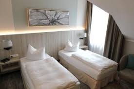 Keeping busy is easy, with luther denkmal, erinnerungsort topf & sohne and stadtmuseum erfurt all nearby. Park Inn Erfurt Apfelstadt In Nesse Apfelstadt In Das Ortliche