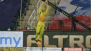 Francois faf du plessis is a south african cricketer and the current test and t20i captain of the proteas. Mi Vs Csk Ipl 2020 Faf Du Plessis Takes Two Back To Back Stunners At Boundary Watch Cricket News India Tv