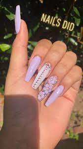 A mani like this is perfect for the spring and summer. Cute Acrylic Nails Purple Acrylic Nails Light Purple Nails Cute Acrylic Nails