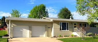Using hometogo's search feature you can instantaneously search and compare the prices of. Rapid City Sd 57702 Houses For Sale Homes Com