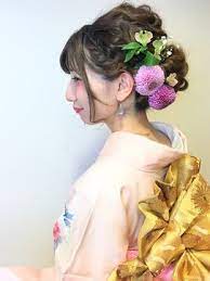 振袖 波ウェーブの編み込みアレンジ el patioをご紹介 2017年冬の最新ヘアスタイルを100万点以上掲載 ミディアム ショート ボブ など豊富な条件でヘアスタイル 髪型 アレンジをチェック 成人式 ヘアスタイル 2018 成人式 ヘアスタイル ミディアム