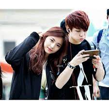 Tzuyu and jungkook deserve better. Imagine Jungkook And Tzuyu Are Going Together And Was Caught On Camera Tzuyu Facing The Camera While Jungkook Had So Much Fun Pl Kpop Couples Couples Bts Girl