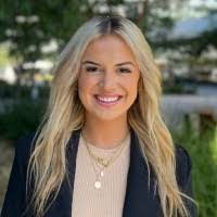 Kendra Burke's Instagram, Twitter & Facebook