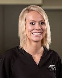 Marisa Kelly's Instagram, Twitter & Facebook