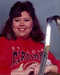 Mona Faris's Instagram, Twitter & Facebook