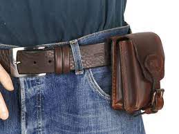 gurteltasche leder hoch mit rollenschloss jetzt online kaufen ordnu 49 90 leder gurteltasche gurteltasche leder
