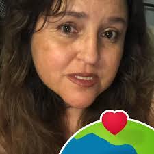 Lynn Wicks's Instagram, Twitter & Facebook