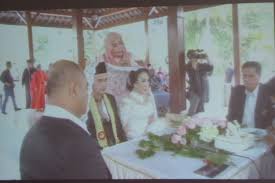 Kabar bahagia datang dari pesinetron ganteng, rio reifan. Rio Reifan Resmi Menikah Dengan Henny Yuliyanah