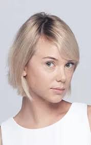 La coupe pixie est l'une des coiffures parfaites pour dissimuler les cheveux clairsemés car c'est un style très court, c'est donc tout à fait ce qu'il vous faut. Coiffures Pour Cheveux Fins Nioxin