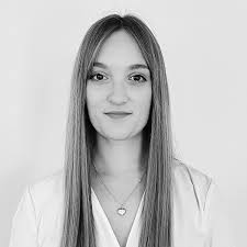 Alba Salcedo's Instagram, Twitter & Facebook