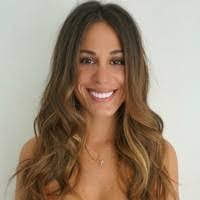 Ali Chapman's Instagram, Twitter & Facebook