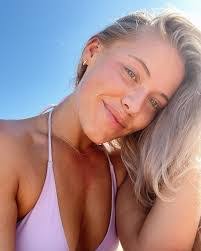 Ruth Eaton's Instagram, Twitter & Facebook