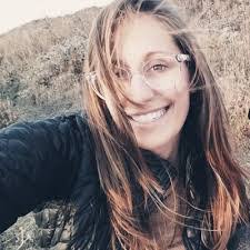 Anya Steinmetz's Instagram, Twitter & Facebook