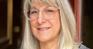 Lois McManus retires from Eaton Young