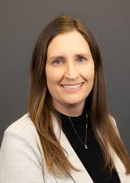 Kari Kiker's Instagram, Twitter & Facebook