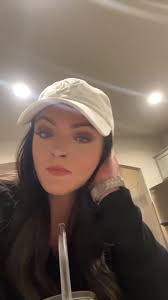 Abby Mote's Instagram, Twitter & Facebook