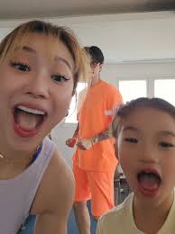 37 Tahun Menuju Foto Keluarga Bahagia