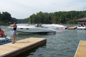 The fireworks will be launched from two dueling barges anchored between the north end. Smith Mountain Lake Va Labor Day Weekend Page 7 Offshoreonly Com