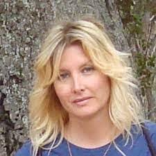 Sondra Frank's Instagram, Twitter & Facebook