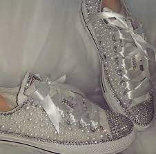 Ver más ideas sobre zapatillas decoradas, decoración de zapatos, zapatos bling bling. Tenis Para Quinceaneras Tenis Para Quinceaneras Converse Tenis Con Brillos Tenis De Plataforma Para Xv Converse Wedding Shoes Wedding Shoes Wedding Sneakers
