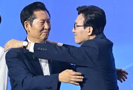 동아일보