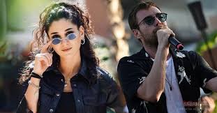 Descubre todas las noticias de sitare akbaş, su biografía, su filmografía completa, su actualidad. Murat Dalkilic In Yeni Aski Sitare Akbas Meger Tam Bir Koylu Guzeliymis Oyuncu Sitare Akbas In Eski Halleri Sosyal Medyanin Dilinde Galeri Magazin