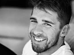 Hugh sheridan is a 35 year old australian actor. Hugh Sheridan Joins Nine S House Husbands If Magazine