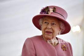 He is permitted to choose is own name, and is expected to become king charles iii. Kocak Turis Tanya Queen Elizabeth Anda Pernah Lihat Ratu Republika Online