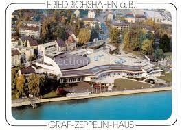 مسرح في فريدريشسهافن، ألمانيا (ar); Ak Ansichtskarte Friedrichshafen Bodensee Graf Zeppelin Haus Fliegeraufnahme Kat Friedrichshafen Nr Kn41605 Oldthing Ansichtskarten Baden Wu