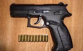Cu Pistol Dar Cu Permisul Expirat Giurgiuveanul Ro Ziarul Giurgiuvenilor De Pretutindeni Stiri Din Giurgiu Giurgiu News Stiri Locale