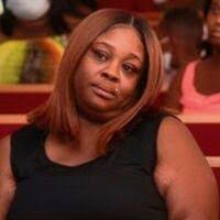 Elizabeth Stith's Instagram, Twitter & Facebook