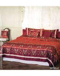 Ogni completo letto bassetti è in grado di vestire con stile e comfort la tua camera da letto; Trapunta Matrimoniale Granfoulard Raffaello Bassetti Rosso