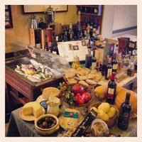 Un ambiente cordiale ed accogliente, dove si respira una calda atmosfera familiare. Osteria Del Pozzo Vecchio Now Closed Cavallino Puglia