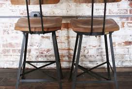 Ensure that you, your family, friends and guests. Awesome Vintage Barhocker Mit Rucken Hocker Galerien Antiken Erstaunliche Gewaltige Kijiji Trendy S Bemerkens Vintage Bar Stools Bar Stool Furniture Bar Stools