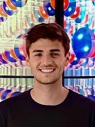 Sara Houck's Instagram, Twitter & Facebook