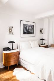 A Cool Midtown East Apartment In Nyc Apartment Bedroom Decor Home Decor Apartment Decor