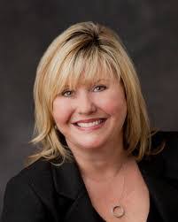 Kristen Hankins's Instagram, Twitter & Facebook