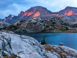 Our advanced weather models allow us to provide distinct weather forecasts for several elevations of wind river peak. Sunset Breaks Through A Storm At Island Lake Wind River Mountains Wyoming 4096 X 3047 Oc Earthporn