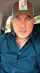 Omar Urias (@ourias70)'s videos with El Caminante