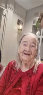 🎻🎻🎻 So we had another amazing evening listening to Adam playing the  Violin and serenading us. What a talented artiste he is, he always executes  a varied and entertaining repertoire. Our residents