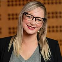 Amber Engebretson's Instagram, Twitter & Facebook