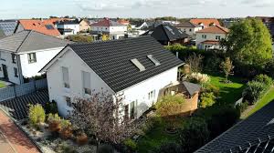 Hier finden sie häuser in der stadt wolfsburg, immobilien in der kategorie haus kaufen derzeit finden sie bei uns 0 aktuelle immobilienangebote in der stadt wolfsburg, darunter heute leider keine. Haus Zum Verkauf 38442 Wolfsburg Ehmen Wolfsburg Mapio Net