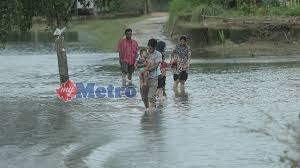 Hal tersebut merupakan sebuah pertanda bahwa anda dan keluarga akan mendapatkan ketenangn dan ketentraan dalam jiwa anda. Banjir Kelantan Surut