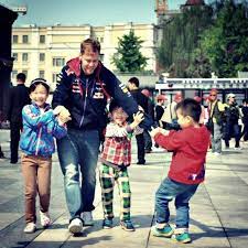 Sebastian enjoyed his childhood with his three siblings. Sebastian Vettel 5 On Twitter Sebastian Vettel With Little Kids In Beijing China After The Chinesegp Last Year F1 Http T Co S5v72iosm0