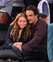 They reside in a new york city townhouse together. Mary Kate Olsen Divorces Husband Olivier Sarkozy As She Claims He S Trying To Force Her Out