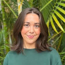 ✨ lil work update.. THE WEEK I BECAME A MANAGER ✨ I started at Hair Syrup  running social solo — just me, the grid, and 200,000 videos in my camera  roll. Now...