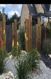 Wer einen garten oder eine terrasse besitzt, weiß einen wirksamen sichtschutz zu schätzen, um ungestört zu lesen, zu entspannen oder sonnenzubaden. Garten Landschaftsbau Sichtschutz Pflanzen Sichtschutz Garten Sichtschutzwand Garten Steinmauer Garten