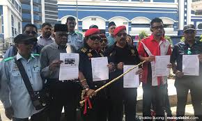 The perish like a dog variation appeared on tumblr on march 23rd, 2015. Malaysiakini Like A Dog Video Police Looking For Namewee