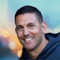 Andrew Breault's Instagram, Twitter & Facebook